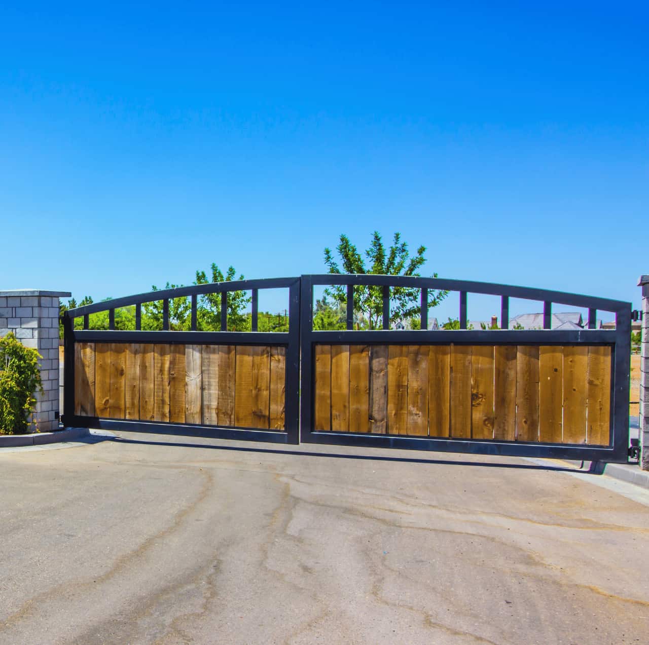 portail en bois patrimoine