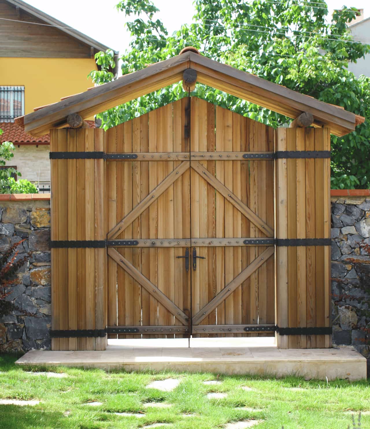 portail en bois